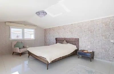 Kestel Residence'ta Satılık Kale ve Deniz Manzaralı Lüks 4+1 Dubleks Penthouse