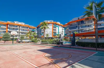 Kestel Residence'ta Satılık Kale ve Deniz Manzaralı Lüks 4+1 Dubleks Penthouse
