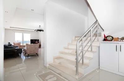 Kestel Residence'ta Satılık Kale ve Deniz Manzaralı Lüks 4+1 Dubleks Penthouse