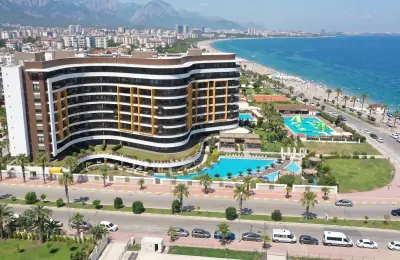 Konyaaltı Liman'da Denize 25m, Gaggenau Ankastreli ve Panoramik Manzaralı VIP Akıllı Daire (Oriza Park)