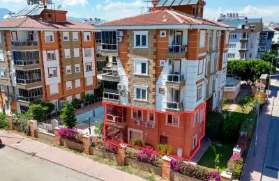 Konyaaltı Molla Yusuf'ta Tamamen Yenilenmiş ve Ayrı Girişli 4+1 Lüks Bahçe Dubleks Daire