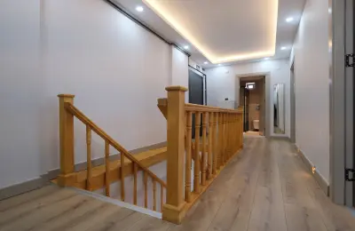 Konyaaltı Molla Yusuf'ta Tamamen Yenilenmiş ve Ayrı Girişli 4+1 Lüks Bahçe Dubleks Daire