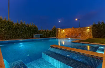 Antalya'da Satılık Özel Havuzlu, Saunalı ve Jakuzili 4+1 Lüks Müstakil Akıllı Villa