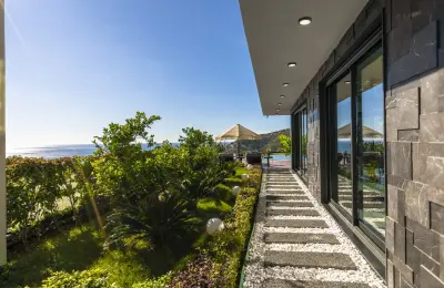 Luxury 3+1 Sea View Twins Villas for Sale in Alanya Bektas with Private Infinity Pool