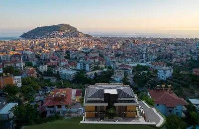 Panoramic Sea & Castle View Luxury Apartments and Penthouses for Sale in Alanya Bektaş