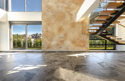 Antalya'da Satılık Özel Havuzlu, Saunalı ve Jakuzili 4+1 Lüks Müstakil Akıllı Villa