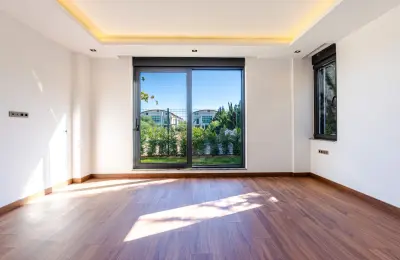 Antalya'da Satılık Özel Havuzlu, Saunalı ve Jakuzili 4+1 Lüks Müstakil Akıllı Villa