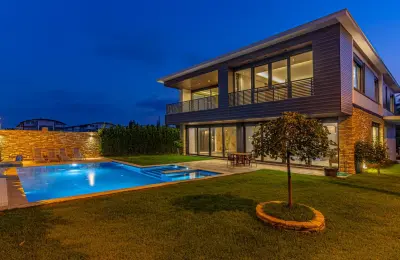 Antalya'da Satılık Özel Havuzlu, Saunalı ve Jakuzili 4+1 Lüks Müstakil Akıllı Villa