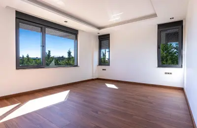 Antalya'da Satılık Özel Havuzlu, Saunalı ve Jakuzili 4+1 Lüks Müstakil Akıllı Villa