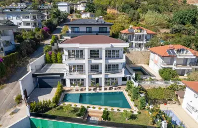 Sovereign 5+1 Triplex Eco-Luxury Mansion in Alanya Tepe with Panoramic Sea & Castle Views