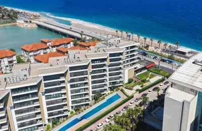 VIP-квартира 4+1 с панорамным видом на море в Makiport Residence Коньяалты (20 м до пляжа)