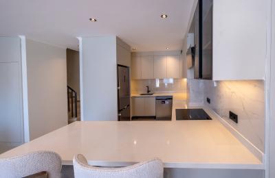 Sunset Park Side: Элитный Комплекс с Бассейном 1200 м² и Теплыми Полами