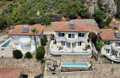 Panoramic Sea & City View Villa for Sale in Alanya Tepe – Diamond Garden Complex
