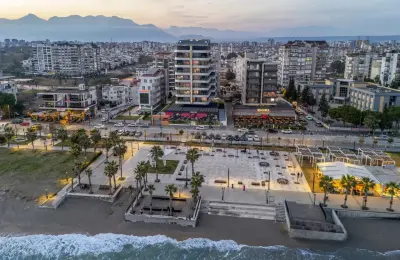 Konyaaltı'nda Denize 25 Metre Sıfır Lüks 2+1 Daireler ve Sonsuzluk Havuzu Hisli Dubleksler