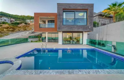 Sovereign 4+1 Eco-Luxury Detached Mansion in Alanya Tepe with Panoramic Sea & Castle Views (Fully Furnished)