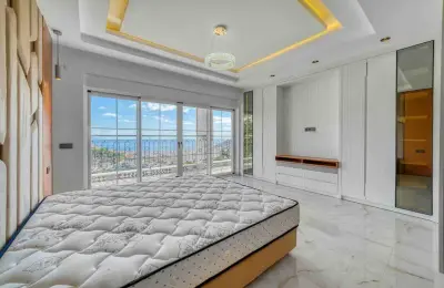 Sovereign 5+1 Triplex Eco-Luxury Mansion in Alanya Tepe with Panoramic Sea & Castle Views