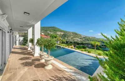 Sovereign 5+1 Triplex Eco-Luxury Mansion in Alanya Tepe with Panoramic Sea & Castle Views