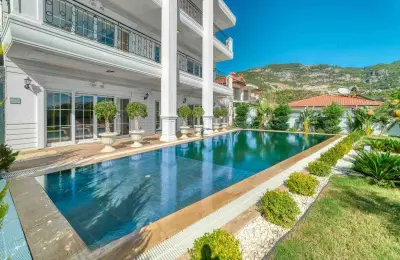 Sovereign 5+1 Triplex Eco-Luxury Mansion in Alanya Tepe with Panoramic Sea & Castle Views