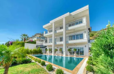 Sovereign 5+1 Triplex Eco-Luxury Mansion in Alanya Tepe with Panoramic Sea & Castle Views