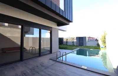 Modern 3-Bedroom Twin Villa in Antalya Döşemealtı with Private Pool & Landscaped Garden