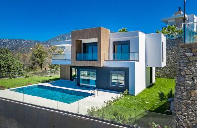 Fully Detached 4+1 Villa with Panoramic Sea Views on a 653 m² Plot in Kargicak