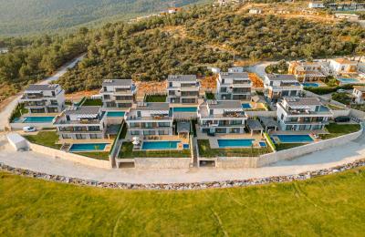 Оптовая продажа 9 VIP-вилл с видом на море на участке 5 010 м² в Калкане (Под бутик-отель)