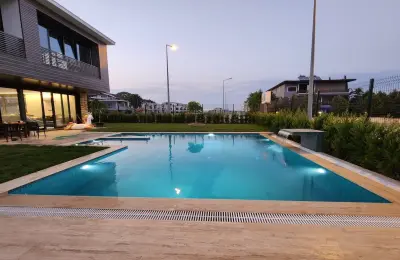 Antalya'da Satılık Özel Havuzlu, Saunalı ve Jakuzili 4+1 Lüks Müstakil Akıllı Villa