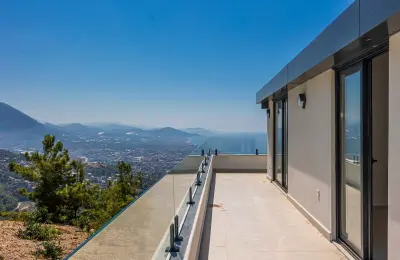 Sea View 3+1 Luxury Duplex Apartments for Sale in Alanya Bektas