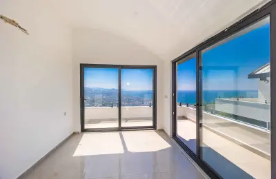 Sea View 3+1 Luxury Duplex Apartments for Sale in Alanya Bektas