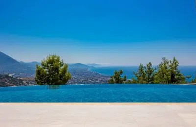 Sea View 3+1 Luxury Duplex Apartments for Sale in Alanya Bektas
