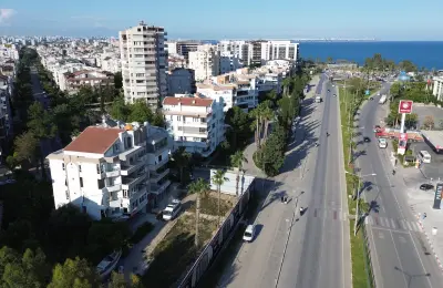 Le Marin Konyaalti: Sea View Apartments for Sale on the Main Road