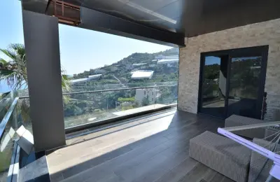 5+1 VIP Sea View Villa on 3,000 sqm Plot near Alanya Marina