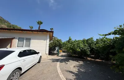 5+1 VIP Sea View Villa on 3,000 sqm Plot near Alanya Marina