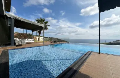 5+1 VIP Sea View Villa on 3,000 sqm Plot near Alanya Marina