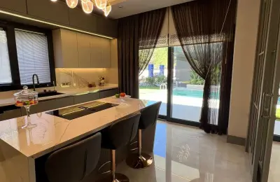 Ultra-Luxury 383m² 6+1 Detached Smart Villas with Private Garage in Muratpasa