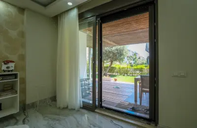 Elite Living in Uncalı: 5+1 Luxury Garden Duplex for Sale