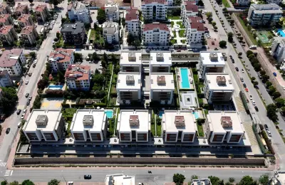 Elite Living in Uncalı: 5+1 Luxury Garden Duplex for Sale