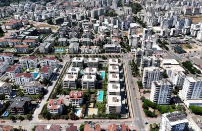 Elite Living in Uncalı: 5+1 Luxury Garden Duplex for Sale
