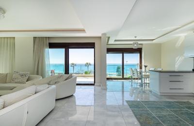 Massive 160m² Sea View 3+1 Apartment Just 50m to the Beach in Kestel
