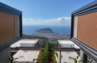 8+1 Smart Triplex Villas with Infinity Pool & Panoramic Sea Views in Alanya Tepe