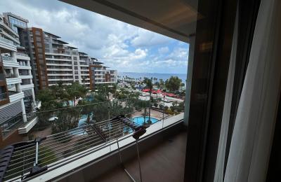 Аренда люкс-апартаментов 3+1 на первой линии в Sunis Blue Residence с мебелью